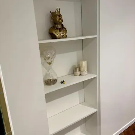 La Golden Apartment
